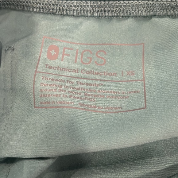 FIGS XS LIVINGSTON HYDROGREEN SCRUB PANTS - Picture 2 of 2